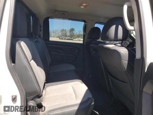 2017 Nissan Titan SV z VIN 1N6AA1EJ0HN569810, wystawiony jako Copart lot #48726215 z przebiegiem 126 458 mil mil oraz Szkoda całkowita • Salvage title. Historia ofert i sprzedaży dostępna na DreamBid. Obrazek 10.
