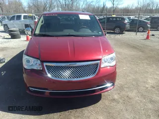 2014 Chrysler Town & Country Limited with VIN 2C4RC1GG5ER463952, listed as a IAAI auction lot 41825303 with 150,131 mi miles and . Bid and sale history available at DreamBid. Image 12.