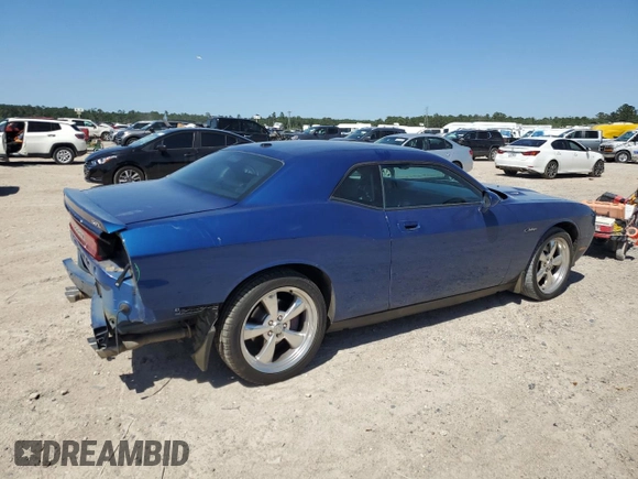 2010 Dodge Challenger R/T Classic z VIN 2B3CJ5DT0AH120875, wystawiony jako Copart lot #52179795 z przebiegiem 127 144 mil mil oraz Szkoda całkowita • Salvage title. Historia ofert i sprzedaży dostępna na DreamBid. Obrazek 3.