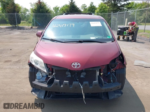 2014 Toyota Sienna LE AAS с VIN 5TDKK3DC6ES417507, выставлен на аукционе IAAI как лот 42419179 с пробегом 156 058 миль миль и . История ставок и продаж доступна на DreamBid. Изображение 13.