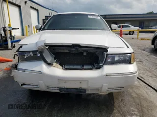 2000 Mercury Grand Marquis GS z VIN 2MEFM74WXYX699560, wystawiony jako Copart lot #57721925 z przebiegiem 246 297 mil mil oraz Szkoda całkowita • Salvage title. Historia ofert i sprzedaży dostępna na DreamBid. Obrazek 5.