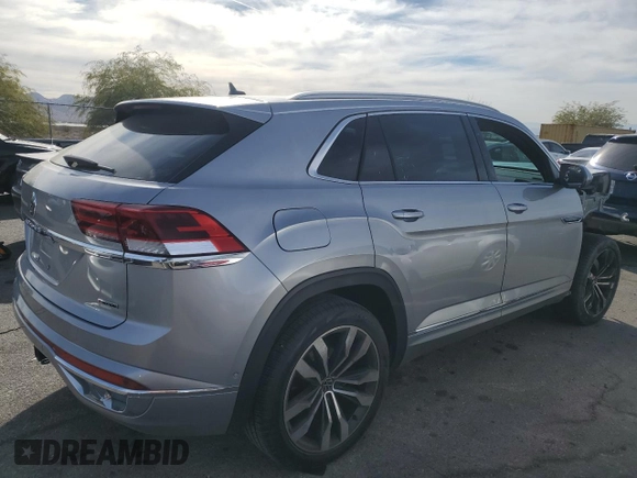 2021 Volkswagen Atlas SEL Premium R-Line with VIN 1V2FE2CAXMC206926, listed as a Copart auction lot 82925464 with 37,051 mi miles and Salvage title. Bid and sale history available at DreamBid. Image 3.
