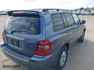 2007 Toyota Highlander with VIN JTEHP21A170203227, listed as a IAAI auction lot 41473331 with 135,125 mi miles. Bid and sale history available at carsss.com. Image 4.