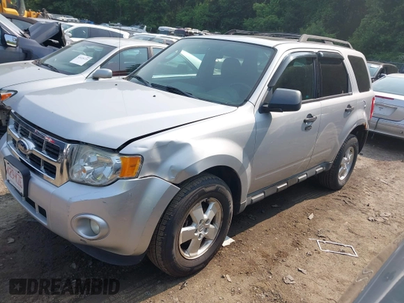 2012 Ford Escape XLT z VIN 1FMCU9DG6CKC70903, wystawiony jako IAAI lot #42425781 z przebiegiem 196 762 mil mil oraz . Historia ofert i sprzedaży dostępna na DreamBid. Obrazek 2.