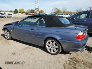 2003 BMW 3 Series 325Ci with VIN WBABS334X3PG92542, listed as a Copart auction lot 77772514 with 72,709 mi miles and Salvage Title. Bid and sale history available at carsss.com. Image 2.