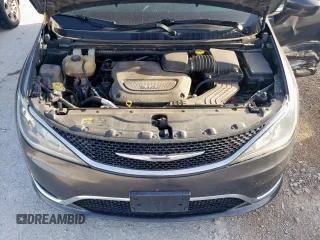 2017 Chrysler Pacifica Touring L Plus с VIN 2C4RC1EG7HR578348, выставлен на аукционе Copart как лот 57401415 с пробегом 158 176 миль миль и Списание • Salvage title. История ставок и продаж доступна на DreamBid. Изображение 12.