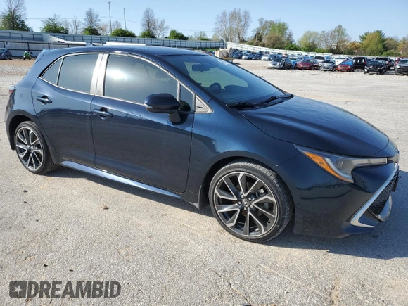 2020 Toyota Corolla Hatchback XSE with VIN JTNC4RBE2L3104485, listed as a Copart auction lot 50665565 with 33,351 mi miles and Salvage Title. Bid and sale history available at carsss.com. Image 4.