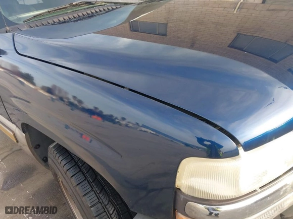 2001 Chevrolet Silverado 1500 LS with VIN 2GCEC19V811360625, listed as a IAAI auction lot 41733223 with 275,968 mi miles. Bid and sale history available at carsss.com. Image 19.