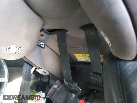 2019 Jeep Grand Cherokee Laredo E z VIN 1C4RJEAG8KC556538, wystawiony jako Copart lot #50733865 z przebiegiem Nie podano mil oraz Nie do naprawy • Non repairable. Historia ofert i sprzedaży dostępna na DreamBid. Obrazek 10.
