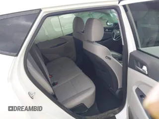 2020 Hyundai Tucson SEL z VIN KM8J3CAL4LU203021, wystawiony jako IAAI lot #42167082 z przebiegiem 49 826 mil mil oraz . Historia ofert i sprzedaży dostępna na DreamBid. Obrazek 8.