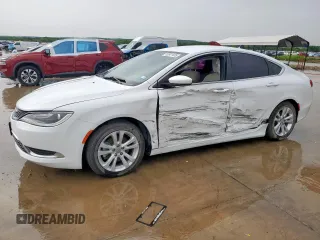 2015 Chrysler 200 Limited z VIN 1C3CCCABXFN673612, wystawiony jako Copart lot #53921405 z przebiegiem 138 872 mil mil oraz Szkoda całkowita • Salvage title. Historia ofert i sprzedaży dostępna na DreamBid. Obrazek 1.