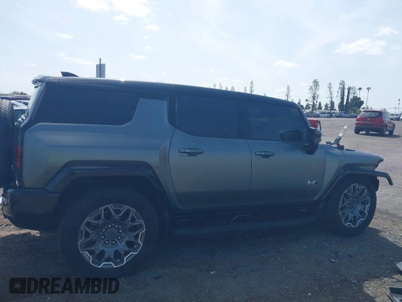 2024 GMC Hummer EV 3X with VIN 1GKB0RDC3RU101111, listed as a IAAI auction lot 41857994 with 16,246 mi miles. Bid and sale history available at carsss.com. Image 14.