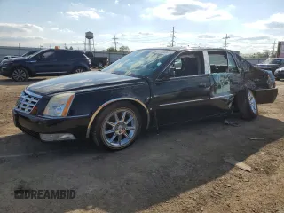 2010 Cadillac DTS 1SC z VIN 1G6KD5EY8AU119355, wystawiony jako Copart lot #44382255 z przebiegiem Nie podano mil oraz Szkody całkowita. Historia ofert i sprzedaży dostępna na DreamBid. Obrazek 1.
