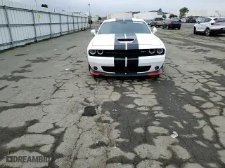 2016 Dodge Challenger SRT 392 with VIN 2C3CDZDJ5GH112571, listed as a Copart auction lot 39196264 with 0 mi miles and Salvage Title. Bid and sale history available at carsss.com. Image 11.