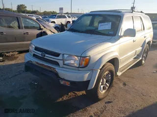 2002 Toyota 4Runner Limited with VIN JT3GN87R829000916, listed as a IAAI auction lot 40653917 with 331,163 mi miles. Bid and sale history available at carsss.com. Image 17.
