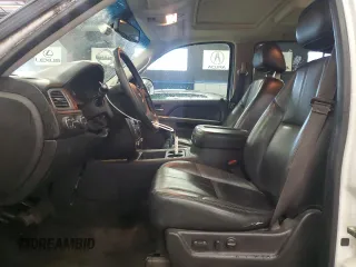 2014 Chevrolet Suburban LT with VIN 1GNSKJE78ER168204, listed as a Copart auction lot 50343315 with 167,721 mi miles and Clean Title. Bid and sale history available at carsss.com. Image 7.