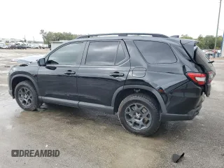 2025 Honda Pilot TrailSport with VIN 5FNYG1H63SB087572, listed as a Copart auction lot 86802994 with 962 mi miles and Salvage Title. Bid and sale history available at carsss.com. Image 2.
