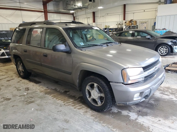 2005 Chevrolet TrailBlazer LS with VIN 1GNET16S256138727, listed as a Copart auction lot 86430894 with 143,377 mi miles and Non Repairable. Bid and sale history available at carsss.com. Image 4.