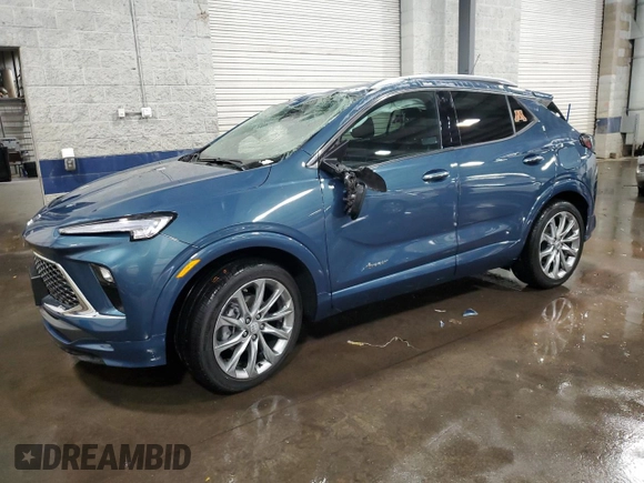 2024 Buick Encore GX Avenir с VIN KL4AMFSL0RB062609, выставлен на аукционе Copart как лот 75901274 с пробегом 9 972 миль миль и Списание • Salvage title. История ставок и продаж доступна на DreamBid. Изображение 1.