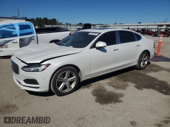 2018 Volvo S90 Momentum with VIN LVY982MK3JP024026, listed as a Copart auction lot 45590905 with 82,121 mi miles and Salvage Title. Bid and sale history available at carsss.com. Image 1.