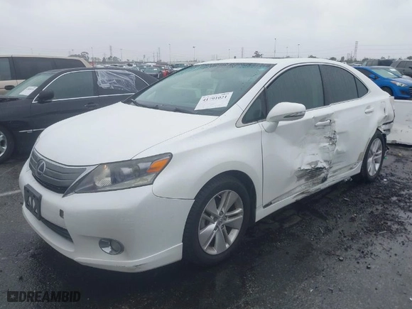2011 Lexus HS 250h with VIN JTHBB1BA0B2044925, listed as a IAAI auction lot 41791021 with 164,380 mi miles. Bid and sale history available at carsss.com. Image 2.