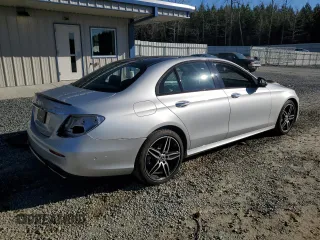 2020 Mercedes-Benz E-Class E 350 with VIN WDDZF8EB7LA732645, listed as a Copart auction lot 42632555 with 39,720 mi miles and Salvage Title. Bid and sale history available at carsss.com. Image 3.