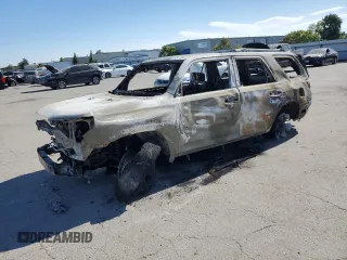 2018 Toyota 4Runner SR5 with VIN JTEBU5JR3J5547870, listed as a Copart auction lot 59347894 with Not Provided miles and Non Repairable. Bid and sale history available at carsss.com. Image 1.