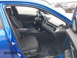 2018 Toyota C-HR XLE z VIN NMTKHMBX3JR043005, wystawiony jako IAAI lot #42419692 z przebiegiem 105 532 mil mil oraz . Historia ofert i sprzedaży dostępna na DreamBid. Obrazek 5.