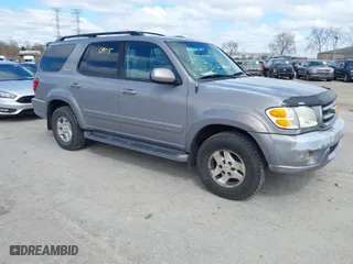 2002 Toyota Sequoia Limited with VIN 5TDBT48A82S058278, listed as a IAAI auction lot 42045805 with 218,107 mi miles. Bid and sale history available at carsss.com. Image 1.
