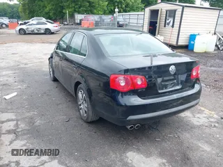 2006 Volkswagen Jetta 2.5L with VIN 3VWRF71K96M691191, listed as a IAAI auction lot 42205263 with 114,304 mi miles and . Bid and sale history available at DreamBid. Image 3.