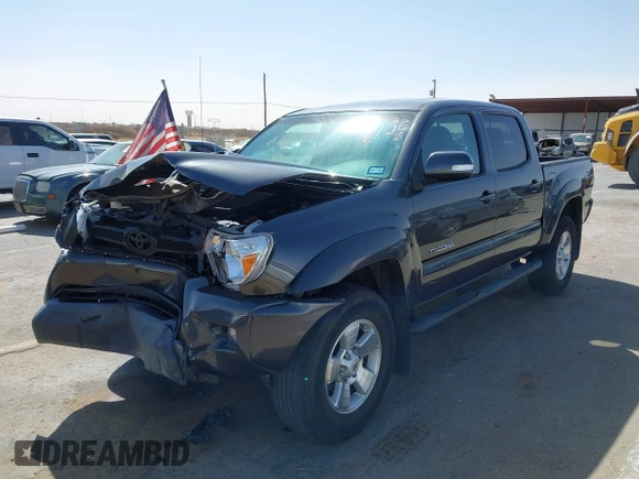 2014 Toyota Tacoma PreRunner with VIN 3TMJU4GN0EM164077, listed as a IAAI auction lot 41712542 with 69,443 mi miles. Bid and sale history available at carsss.com. Image 17.