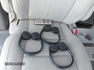 2018 Toyota Sienna XLE Auto Access Seat with VIN 5TDYZ3DC9JS921680, listed as a IAAI auction lot 42271593 with 141,417 mi miles and . Bid and sale history available at DreamBid. Image 17.