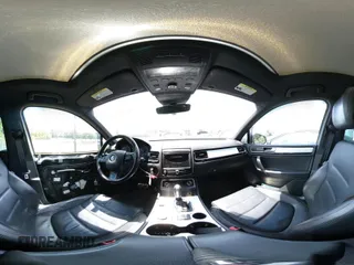 2017 Volkswagen Touareg Wolfsburg Edition с VIN WVGRF7BP9HD001737, выставлен на аукционе IAAI как лот 42280198 с пробегом 159 257 миль миль и . История ставок и продаж доступна на DreamBid. Изображение 18.