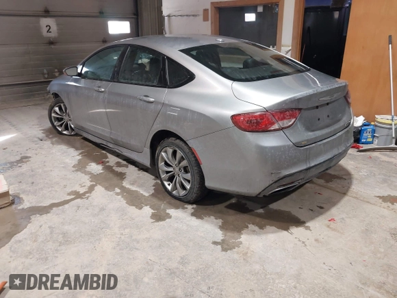 2015 Chrysler 200 S z VIN 1C3CCCBB4FN720602, wystawiony jako IAAI lot #41394048 z przebiegiem 137 706 mil mil oraz . Historia ofert i sprzedaży dostępna na DreamBid. Obrazek 3.