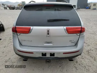 2013 Lincoln MKX z VIN 2LMDJ8JKXDBL48003, wystawiony jako Copart lot #53099295 z przebiegiem 168 181 mil mil oraz Szkoda całkowita • Salvage title. Historia ofert i sprzedaży dostępna na DreamBid. Obrazek 6.