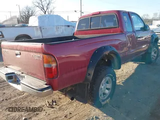 1998 Toyota Tacoma with VIN 4TAWN72NXWZ086401, listed as a IAAI auction lot 41697766 with Not Provided miles and . Bid and sale history available at DreamBid. Image 4.