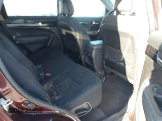 2014 Kia Sorento LX with VIN 5XYKTDA70EG549475, listed as a IAAI auction lot 41402862 with 147,087 mi miles. Bid and sale history available at carsss.com. Image 8.