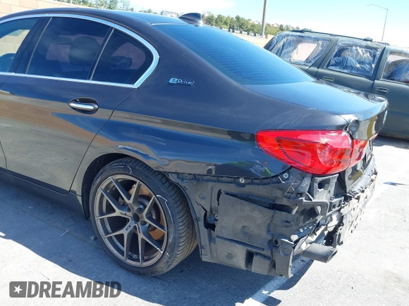 2018 BMW 5 Series 530e xDrive with VIN WBAJB1C58JB085443, listed as a IAAI auction lot 41856298 with 93,110 mi miles and . Bid and sale history available at DreamBid. Image 6.