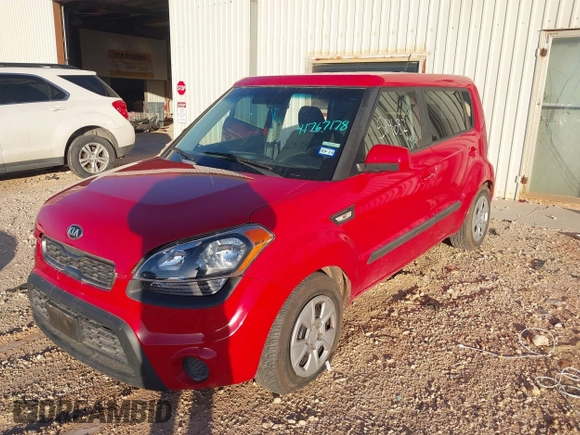 2013 Kia Soul with VIN KNDJT2A5XD7514632, listed as a IAAI auction lot 41767178 with 117,699 mi miles and . Bid and sale history available at DreamBid. Image 2.