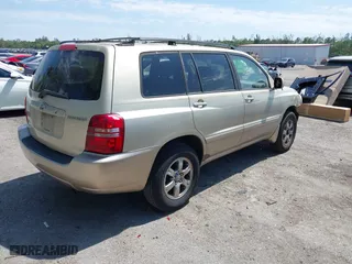 2006 Toyota Highlander with VIN JTEGP21A660103005, listed as a IAAI auction lot 41806730 with 262,838 mi miles. Bid and sale history available at carsss.com. Image 4.