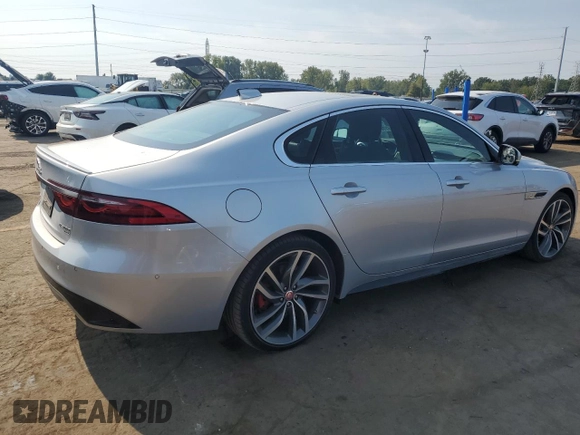 2021 Jaguar XF R-Dynamic SE with VIN SAJBL4GX9MCY88683, listed as a Copart auction lot 71461744 with 36,629 mi miles and Salvage Title. Bid and sale history available at carsss.com. Image 3.