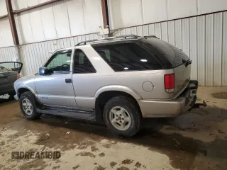 1999 Chevrolet Blazer LS with VIN 1GNCT18W8XK128169, listed as a Copart auction lot 44260965 with 104,790 mi miles and Salvage title. Bid and sale history available at DreamBid. Image 2.