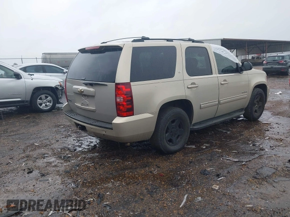 2010 Chevrolet Tahoe LT z VIN 1GNMCBE32AR228142, wystawiony jako IAAI lot #42119831 z przebiegiem 220 026 mil mil oraz . Historia ofert i sprzedaży dostępna na DreamBid. Obrazek 4.