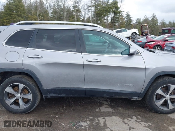 2019 Jeep Cherokee Limited z VIN 1C4PJMDNXKD272009, wystawiony jako IAAI lot #41983939 z przebiegiem 31 075 mil mil oraz . Historia ofert i sprzedaży dostępna na DreamBid. Obrazek 14.