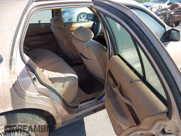 1996 Mercury Grand Marquis GS with VIN 2MELM74W3TX670994, listed as a IAAI auction lot 42052604 with 46,728 mi miles and . Bid and sale history available at DreamBid. Image 8.