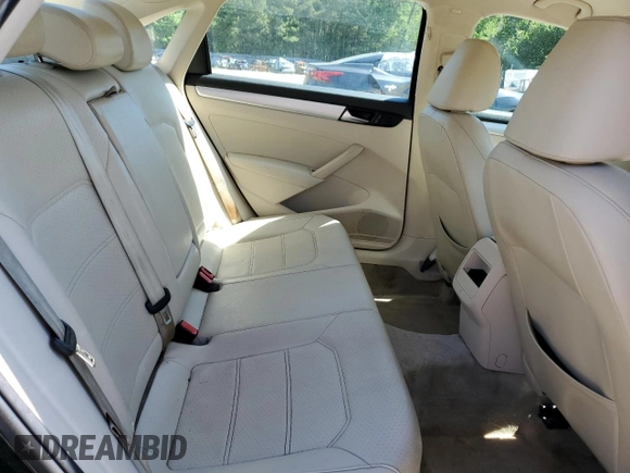 2012 Volkswagen Passat SE с VIN 1VWBP7A36CC060600, выставлен на аукционе Copart как лот 57233625 с пробегом 164 406 миль миль и Списание • Salvage title. История ставок и продаж доступна на DreamBid. Изображение 10.