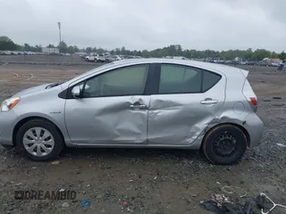 2014 Toyota Prius One z VIN JTDKDTB36E1063708, wystawiony jako IAAI lot #42267146 z przebiegiem 71 871 mil mil oraz . Historia ofert i sprzedaży dostępna na DreamBid. Obrazek 14.