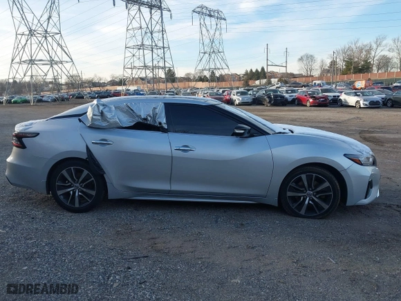 2020 Nissan Maxima SL with VIN 1N4AA6DV9LC384220, listed as a IAAI auction lot 41162165 with 61,591 mi miles. Bid and sale history available at carsss.com. Image 12.