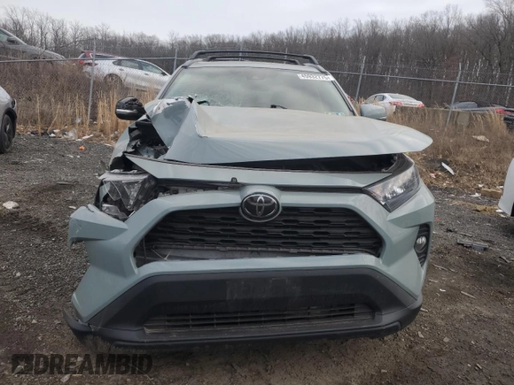 2019 Toyota RAV4 XLE with VIN 2T3P1RFVXKC040346, listed as a Copart auction lot 45932775 with 140,499 mi miles and Salvage Title. Bid and sale history available at carsss.com. Image 5.