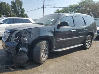 2010 GMC Yukon Denali with VIN 1GKUKEEF1AR277683, listed as a Copart auction lot 69675654 with 206,114 mi miles and Salvage Title. Bid and sale history available at carsss.com. Image 1.